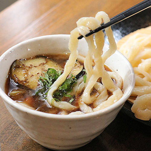 旬を味わう、こだわり肉汁うどん！