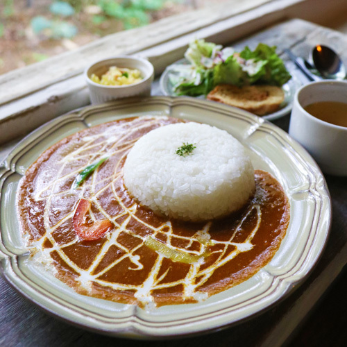 ネパール出身のシェフが作る本格カレー