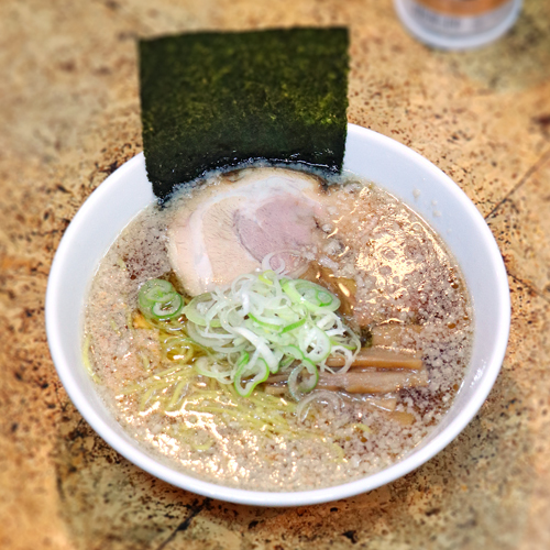 埼玉県で食べられる牛骨出汁のラーメン