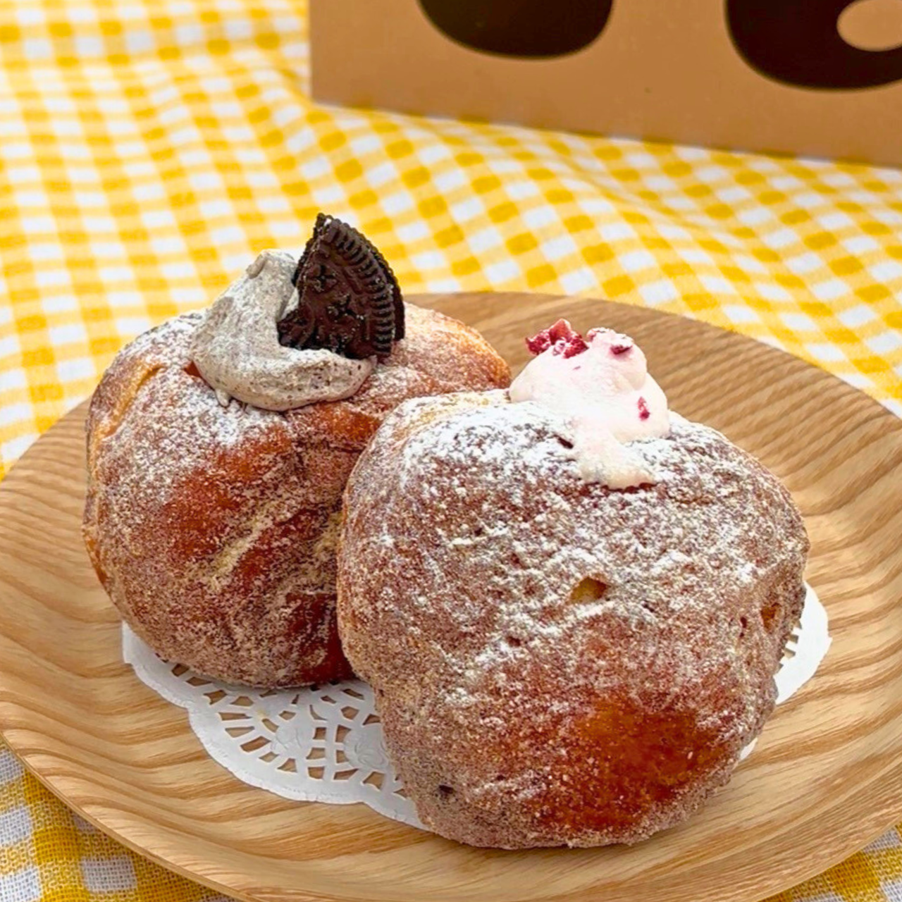 自家製クリームがぎゅぎゅっと♡甘さ控えめ生ドーナツ