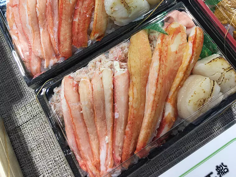 炙りホタテ蟹工船弁当 1折　2,000円(税込2,160円)