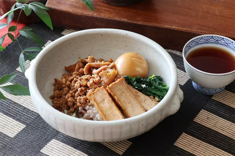 「魯肉飯(ルーローハン)」