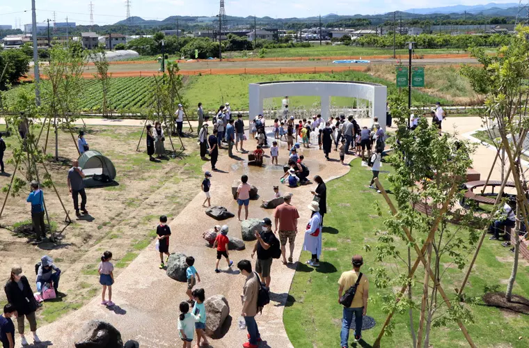 じゃぶじゃぶ池